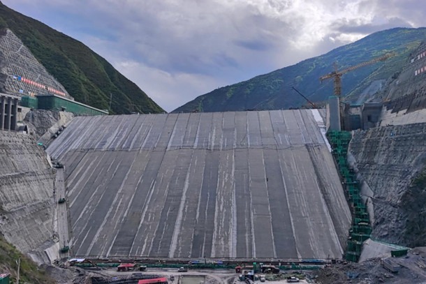 国产成人精品一区二区三区