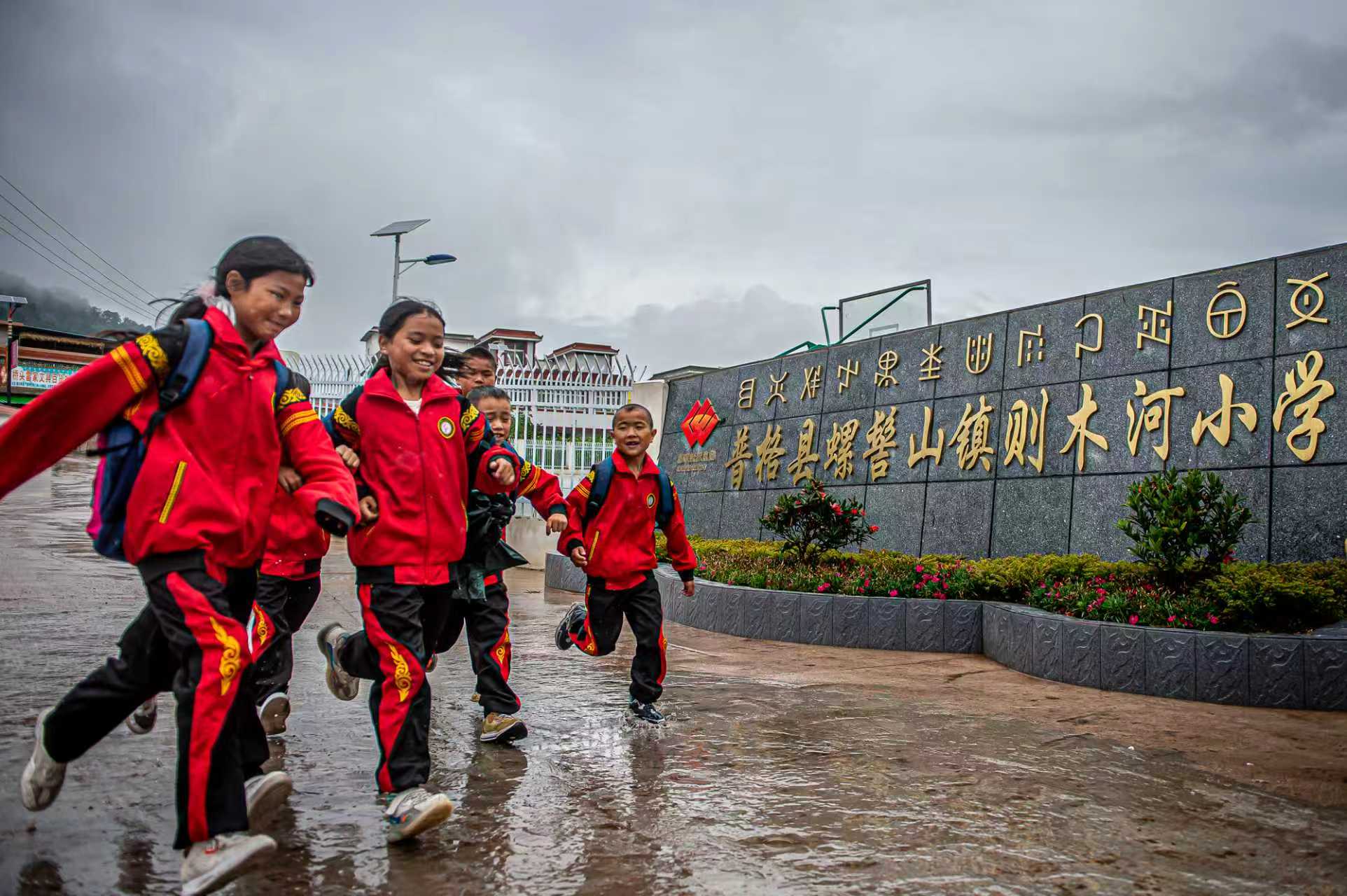 国产成人精品一区二区三区